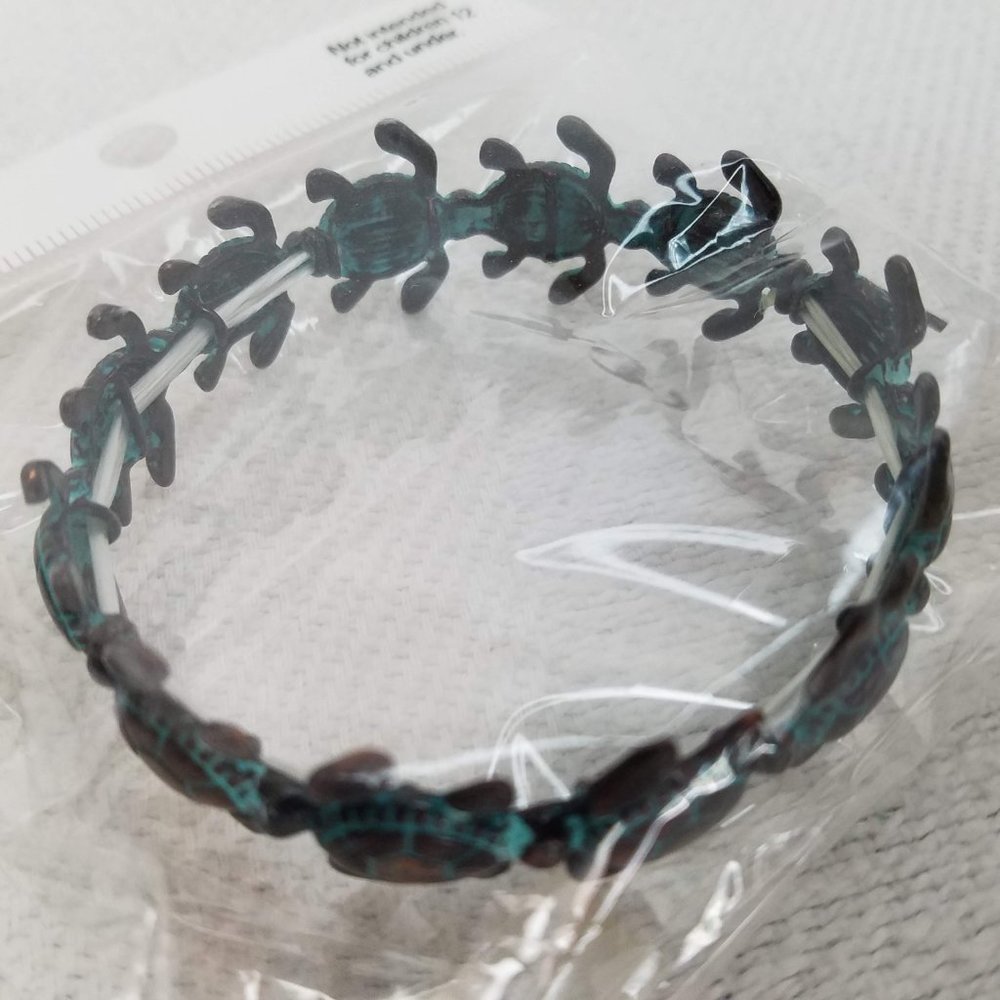 Turtle Bracelet & Earring Set - Picture 7 of 14